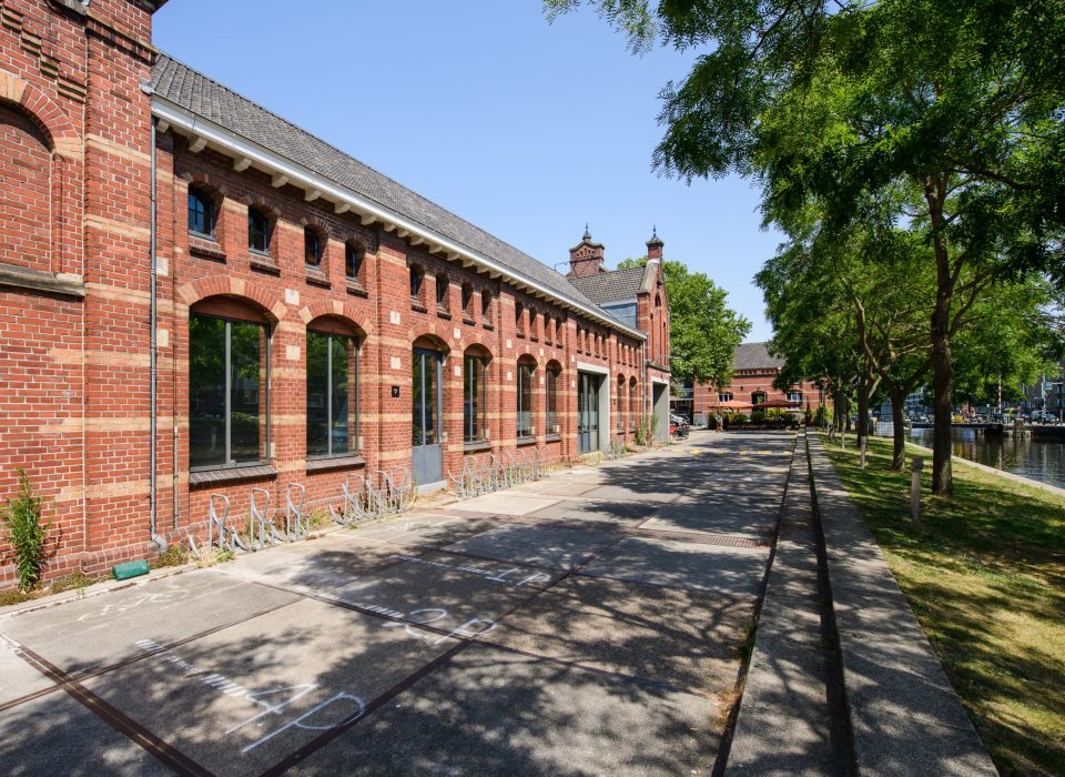 The New York Times – Dutch Fashion Designer Iris van Herpen Moves Into Art