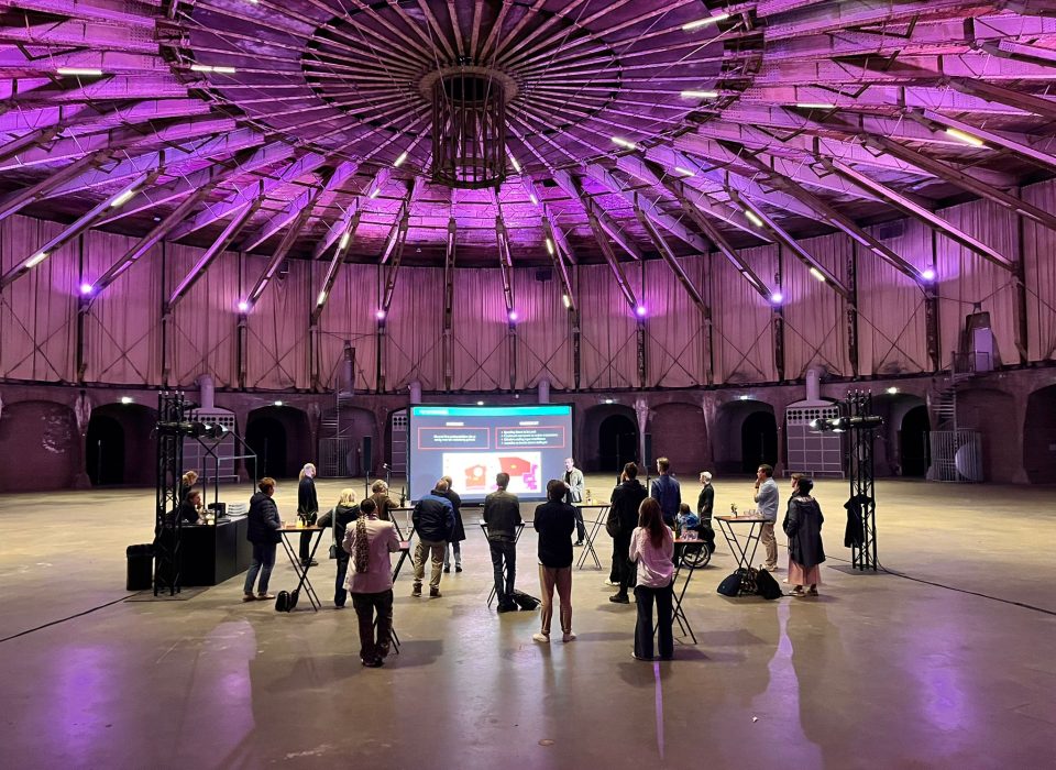 De Westkrant: Gashouder op Westergas gaat ondergronds