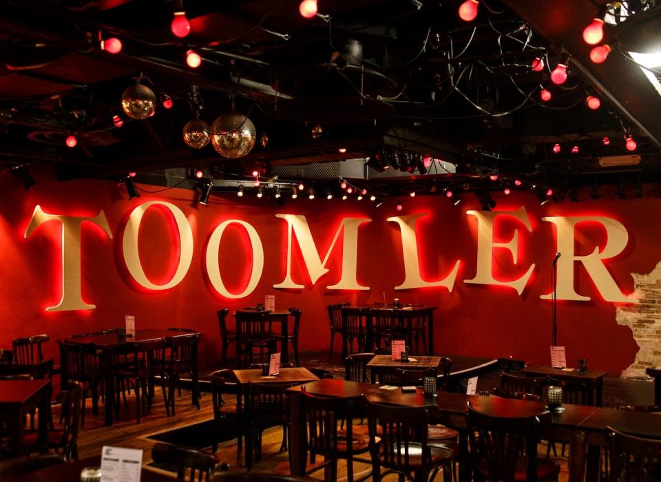 Het Parool: Comedytrain verlaat na 30 jaar Toomler en krijgt een nieuwe locatie op Westergas