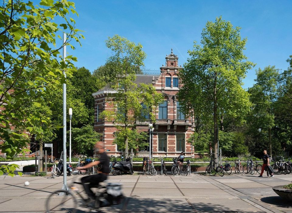NRC: Nieuw Amsterdams museum Villa wil de ‘ervaring’ centraal stellen.